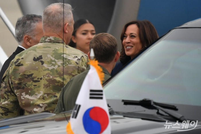 카멀라 해리스 미국 부통령 오산공군기지 도착. 사진=사진공동취재단