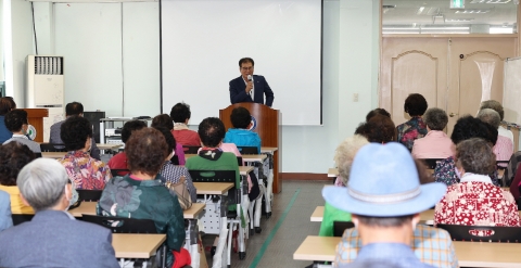 이상익 함평군수, 제41기 노인대학에서 일일 강사 특강