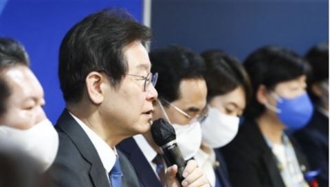 이재명 &quot;철도·공항 민영화 의지 곳곳 분출···양머리 내걸고 개고기 팔아&quot;