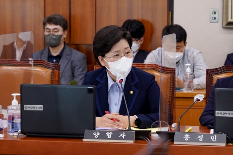  산자부 퇴직 고위공무원 2명 중 1명 유관기관 재취업···'낙하산 인사' 횡행