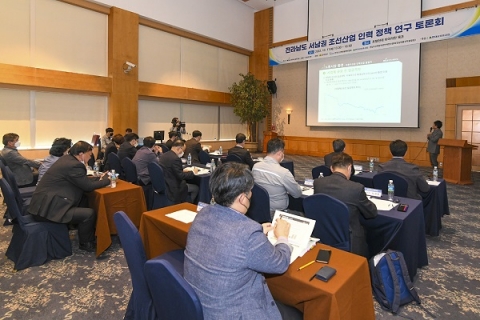 조선업 인력 대란···&quot;外國人 빠른 투입, 송출 기간 줄여야&quot;