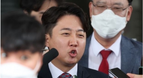 법원, '주호영 직무정지' 1심 결정 취소···이준석 신청 각하