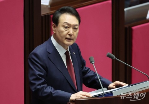 &quot;지금 정부 눈에 띄었다간&quot;···얼어붙은 정국에 숨죽인 재계