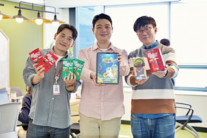 왼쪽부터 박민규 롯데제과 신사업담당 매니저, 고영우 스탠드에그 대표, 김성균 스탠드에그 대표. 사진=롯데제과 제공