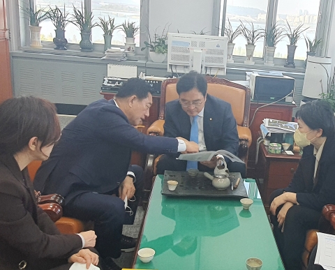 김한종 장성군수, 국회 '종횡무진'···예산 확보 총력
