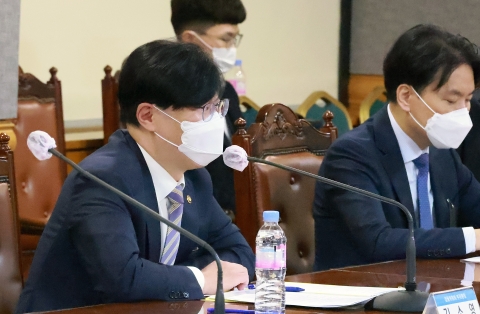 금융위 &quot;美 금리인상에 시장 불확실성 확대···공조체계 강화해야&quot;