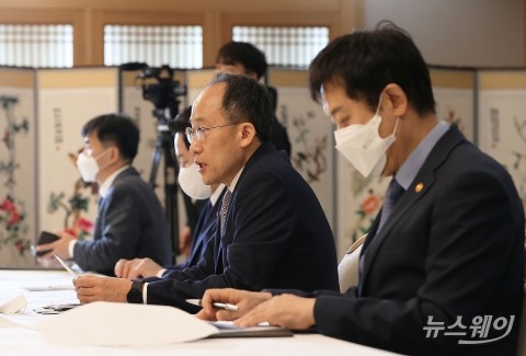 5조원 미분양 PF 대출 보증 신설···공공택지 사전청약 의무 폐지