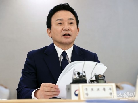 &quot;현실화율 90% 목표, 시장에 대한 무지와 무시&quot;(문답)