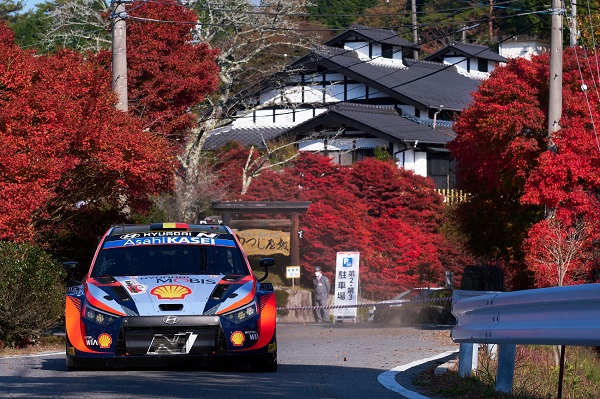 현대차 WRC팀, 일본 랠리서 '토요타' 앞지르고 '더블 포디엄' 등극