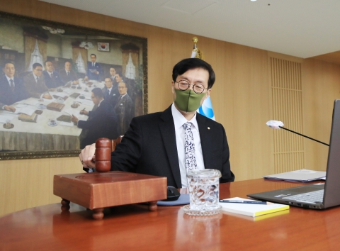 한은, 사상 첫 6회 연속 인상···환율안정‧자금경색에 '베이비스텝'(상보)