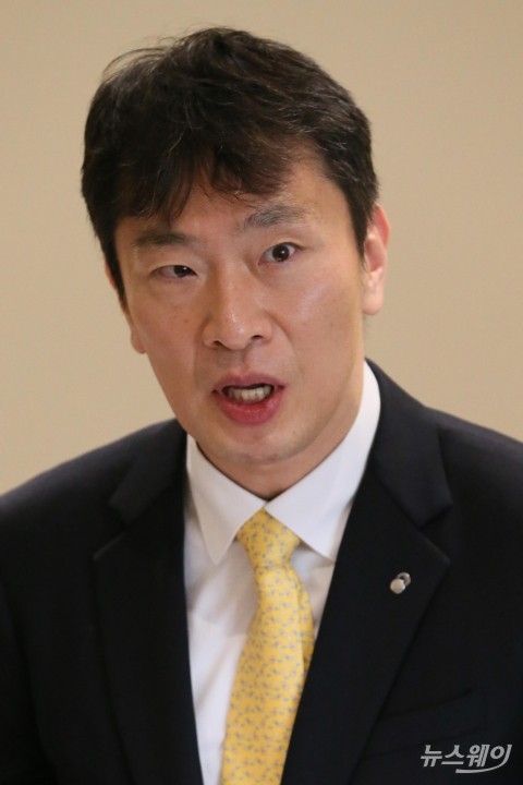 이복현 금감원장,&quot;단기금융시장 안정에 집중 할 것&quot;