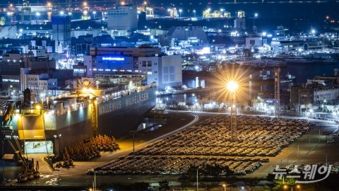 8월 경상수지 48억1천만 달러 흑자···수출입 모두 줄어든 '불안한 흑자'