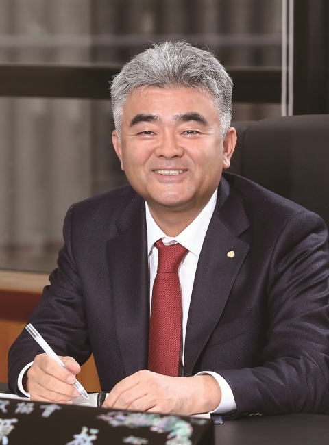 정원주 대우건설 회장, 사회공헌 광폭 행보