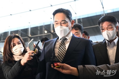 사장단 불러모은 이재용, 위기극복 '사활'