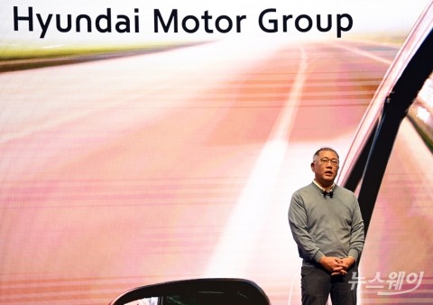 정의선 현대차그룹 회장 &quot;도전으로 신뢰 쌓고 변화 통해 도약하자&quot;