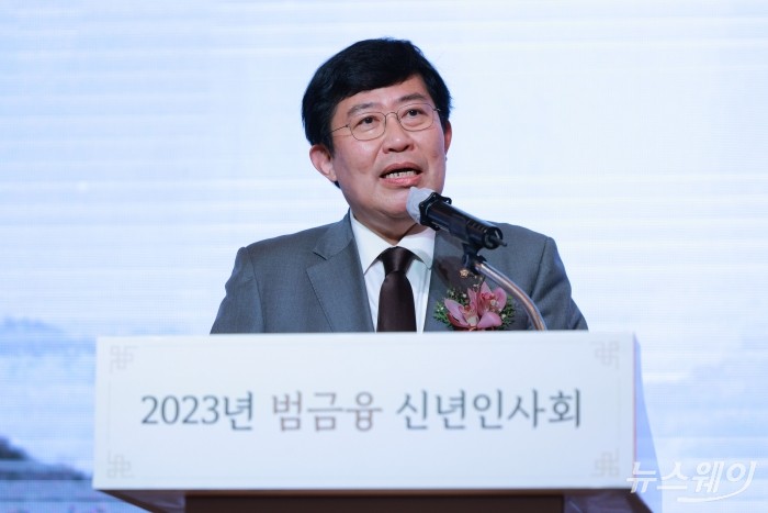 국회 정무위원회 소속 윤창현 국민의힘 의원이 3일 오후 서울 중구 롯데호텔에서 열린 2023년 범금융 신년인사회에서 인사말을 하고 있다. 사진=강민석 기자 kms@newsway.co.kr