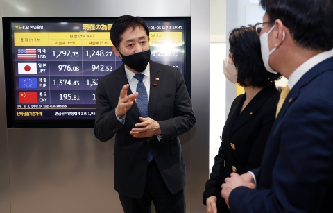 김주현 금융위원장 &quot;우리금융 행정소송 고민, 매우 불편하다&quot;