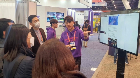 호남대 CES참관단, CES 참가 졸업생 격려