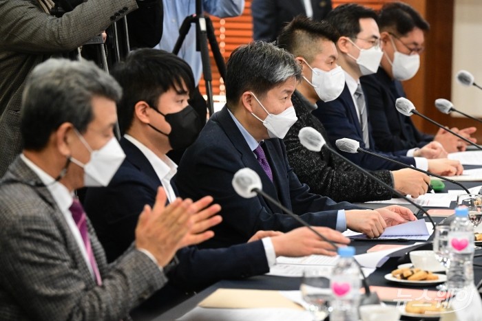 중소기업 R&D 제도 혁신 방안 간담회가 12일 오전 서울 중구 한국프레스센터에서 열린 가운데 참석자들이 발언을 하고 있다. 사진=강민석 기자 kms@newsway.co.kr