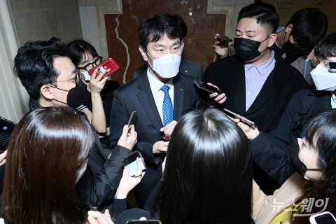 이복현 금감원장 &quot;PEF 운용사, 활발한 M&amp;A로 든든한 지원군 될 것&quot;