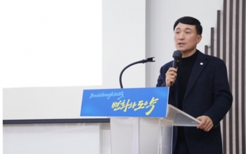 카드사 CEO 새해 경영전략은 &quot;변화로 복합위기 돌파&quot;