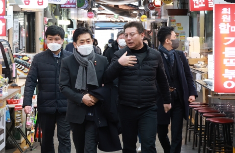 김주현 금융위원장, 설 명절 앞두고 소상공인 목소리 청취