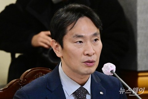 이복현 금감원장, 보험사 CEO와 회동···"외형확장보다 시장 안정 힘써야"
