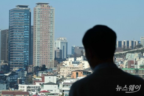 유의·부실 우려 부동산PF 21.9조···상반기 52.7% 정리 예정