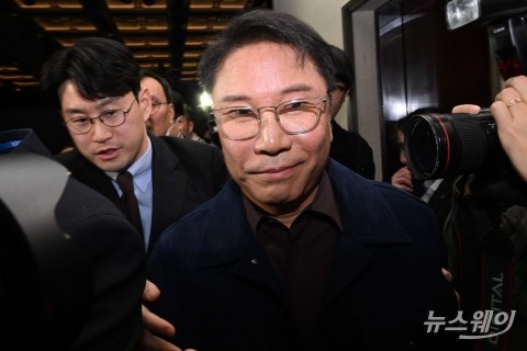 이수만, SM 경영권 분쟁 후 첫 공식석상