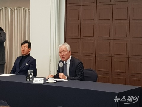 정현식 프랜차이즈산업협회장 &quot;예상매출액 산정서 제공 의무 폐지돼야&quot;