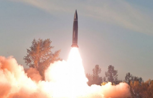 북, 올해 두번째 ICBM 발사···"900여㎞ 비행후 동해 탄착"