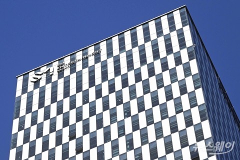 SM 지분 절반 던진 국민연금, 1179억원 수익 챙겼다