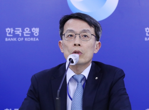 한은, 경기 불황 인정했다···성장률 1.6%로 낮춰