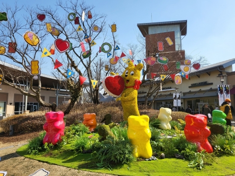 '리테일테인먼트' 전략 강화 신세계사이먼, 하리보 손 잡았다