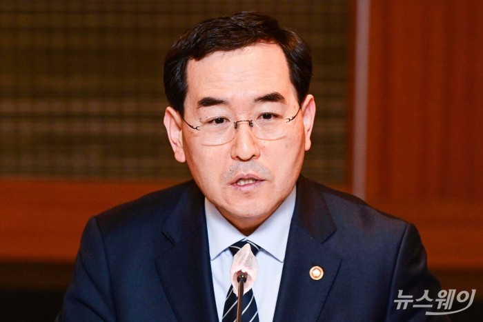 이창양 산업통상자원부 장관이 27일 오후 서울 중구 롯데호텔에서 열린 핵심광물 확보전략 업계 간담회에서 모두발언을 하고 있다. 사진=강민석 기자 kms@newsway.co.kr
