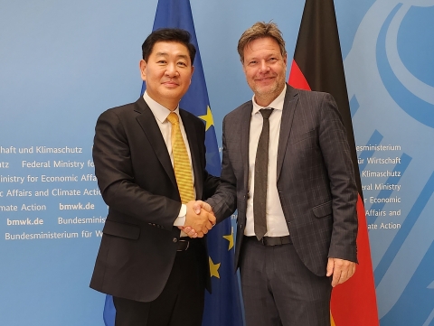 한종희 부회장, 독일 부총리 접견···'부산엑스포' 유치 지원