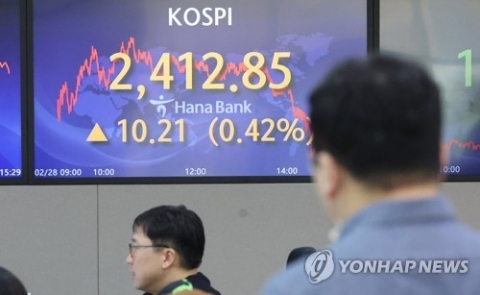 운임 폭락에 우는 해운업계···그나마 '환율이 위안'