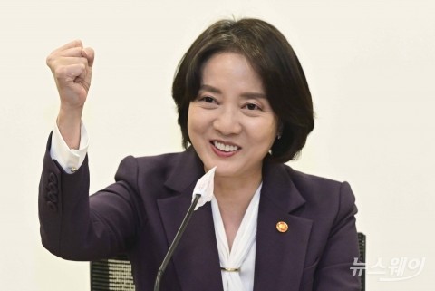 이영 중기부 장관 &quot;벤처·스타트업 유연한 근로시간 제도 마련 할 것&quot;