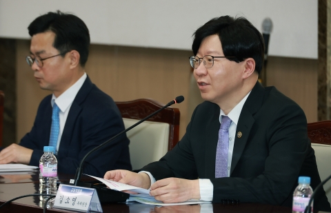 &quot;성과급 기준 투명하게 공개&quot;···금융당국, '은행 보수체계' 개선 추진
