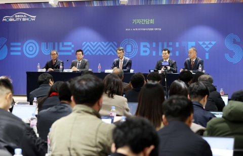 &quot;모터쇼의 시대는 갔다&quot;···로봇·UAM 선보이는 서울모빌리티쇼