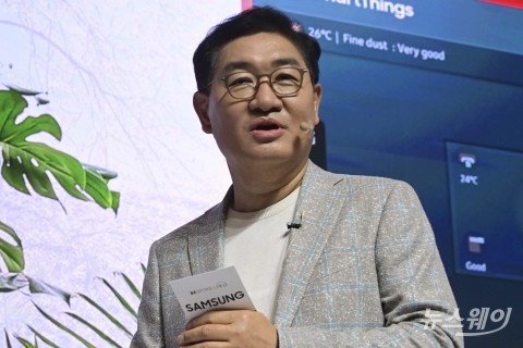 한종희 "산업계 선도·도태 갈림길···로봇 출시 기대해달라"