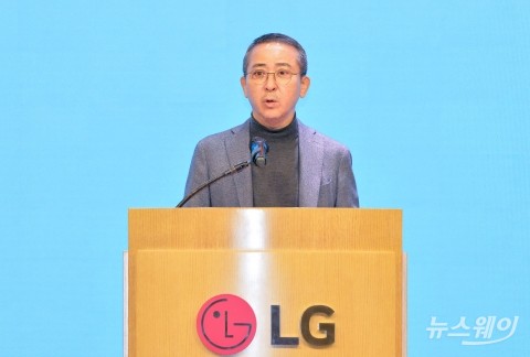 권영수 LG엔솔 부회장 "2025년 LFP 배터리 양산"