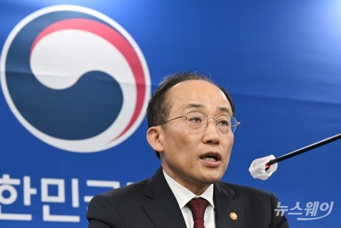 유류세 인하 조치 '단계적 세율 축소'로 가닥