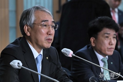 증인대 서는 강호동·이석준···농협 지배구조·내부통제 '진퇴양난'