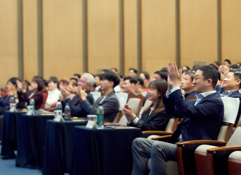 고객이 직접 심사한 'LG 어워즈'···구광모 "고객가치 몸소 실천"