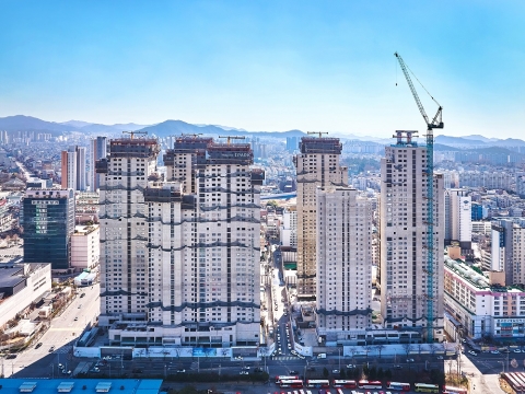HDC현산, 화정 아이파크 해체 착수···"2025년 완료"