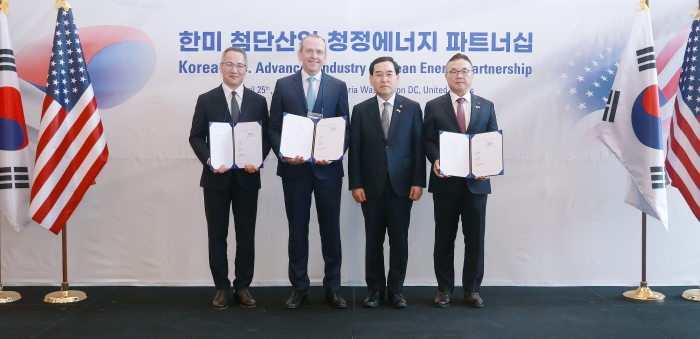 한국수력원자력이 차세대 소형모듈원자로(SMR) 개발사인 미국 테라파워(이하 TP사)의 글로벌 사업에 대해 SK㈜, SK 이노베이션과 공동으로 참여하는 내용의 협약을 맺었다.