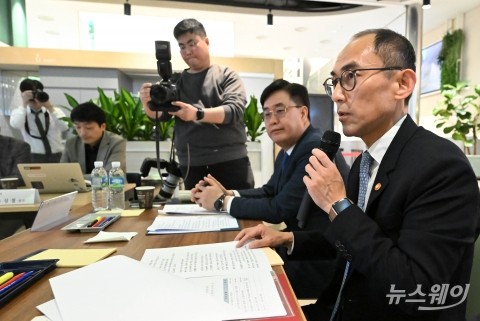 고학수 개인정보위원장 &quot;데이터 경제는 국가 경쟁력과 직결돼&quot;