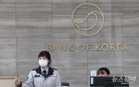 한국은행, 국민연금과 350억달러 규모 외환스와프 거래 1년 연장