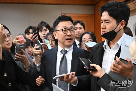 황현순 &quot;사장직 걸고 무관 소명&quot;···일각선 &quot;김익래 회장이 직접 해명해야&quot;